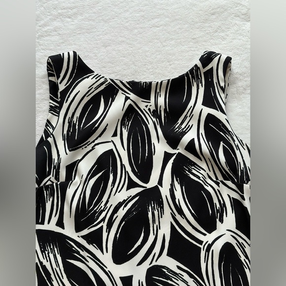 AGB - Black and White Patterned Dress - Size 8 - Picture 6 of 15